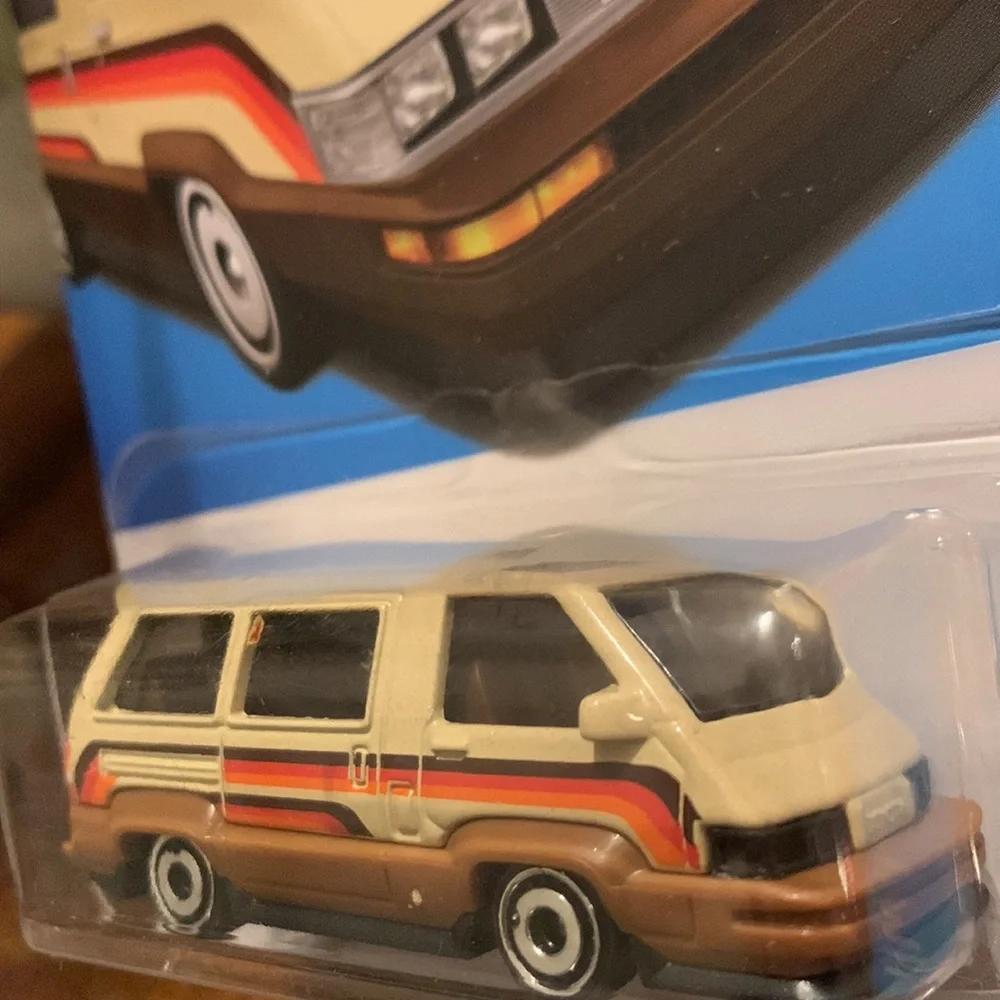 Hot Wheels 1986 Toyota Mini Van HW J Imports 80s 1980s Hotwheels 2023 New HKJ15